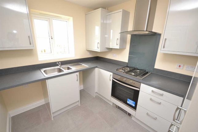 83, London Road, Corby photo 2