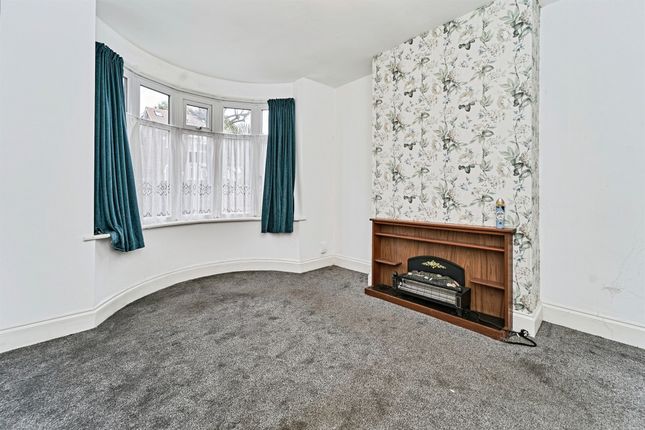 54, Coronation Avenue, Willenhall photo 3