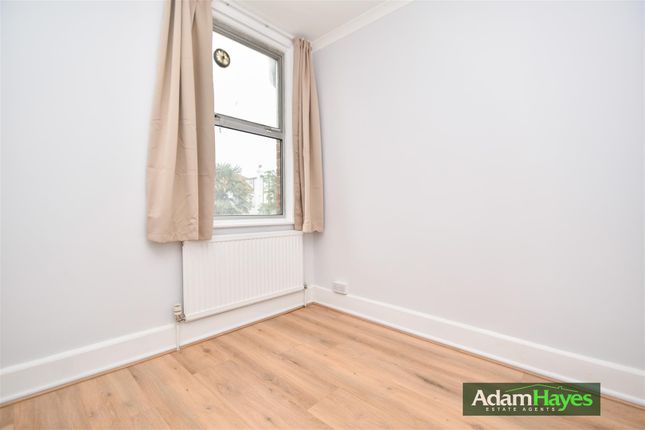 Terraced house to rent in Melbourne Avenue, Palmers Green