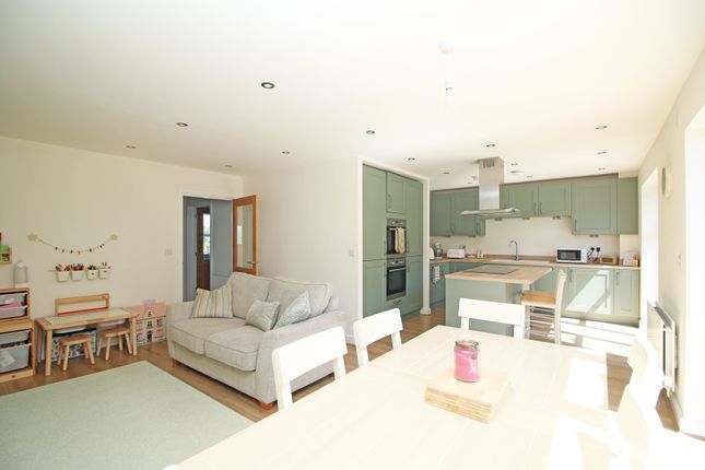 17, Sylvan Gardens, Kirkham photo 2