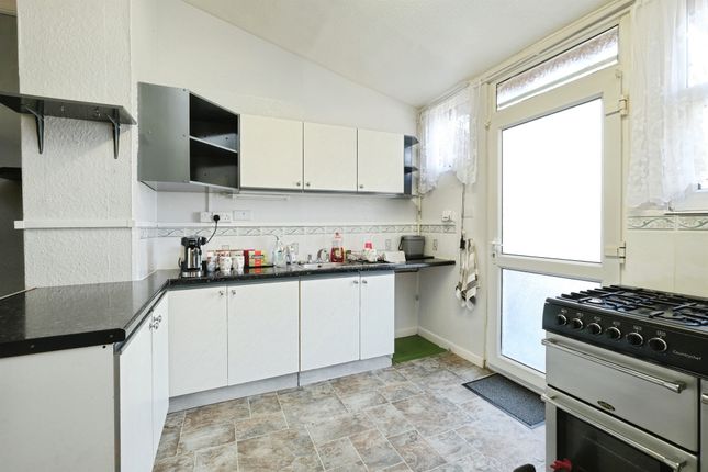 9, Grahamstown Road, Chepstow photo 2