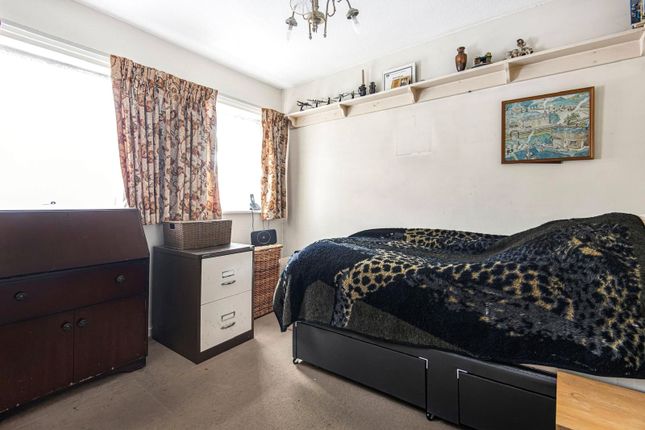 Flat 1 Peacock Court, 66, Wellington Road, Enfield photo 4