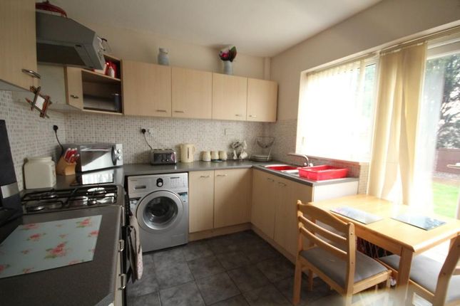 17, Afon View, Deeside photo 3