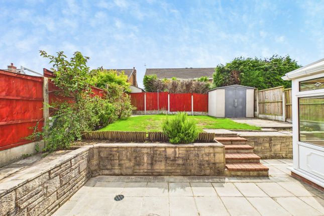 15, Little Delph, Haydock photo 2