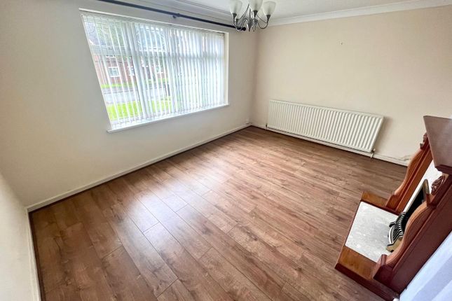 157, Kenilworth Crescent, Wolverhampton photo 2