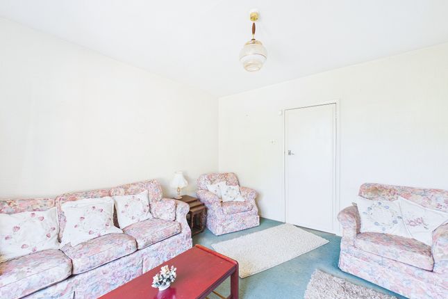 4, Mere Grove, St Helens photo 3
