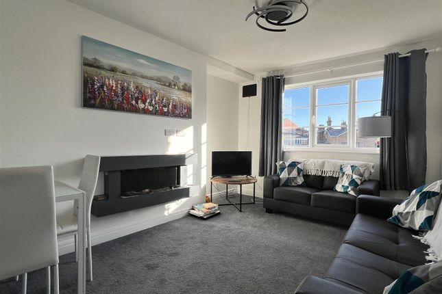 Flat for sale in Royal Crescent, Scarborough