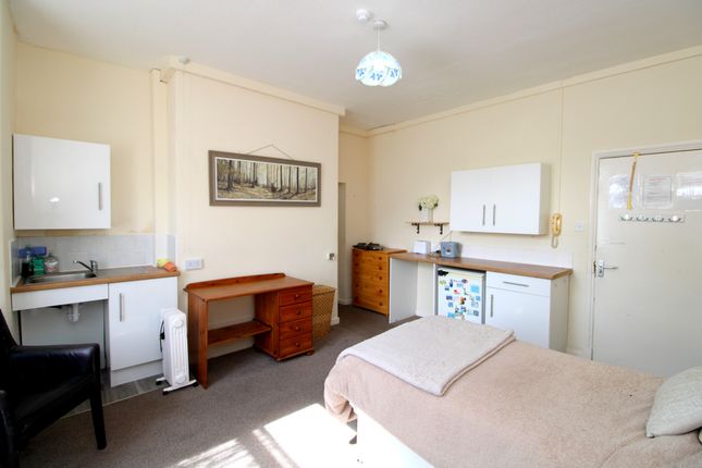 Room 2, Glan Y Don Ltd, Rhyl photo 5
