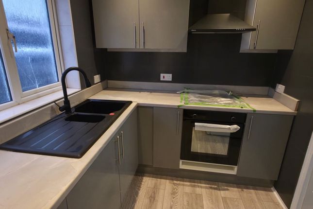 126 Abbotts Drive, Wembley photo 3