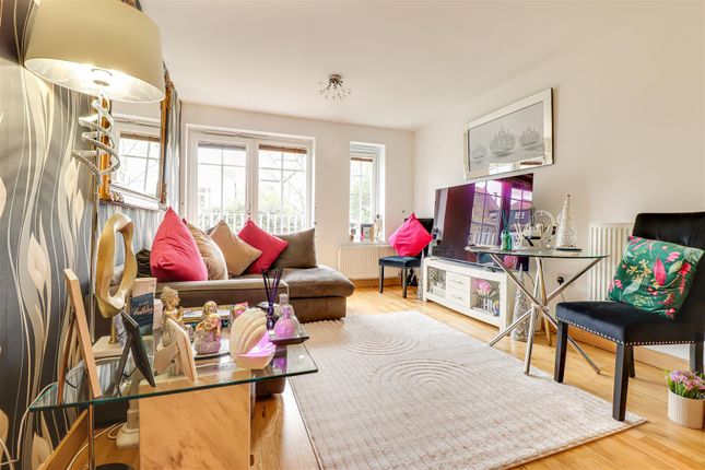 Flat 4, Matcham Place, Pembury Road, Westcliff-on-Sea photo 4