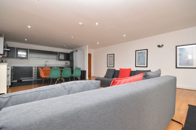 3 Western Gateway, Royal Victoria, London photo 4