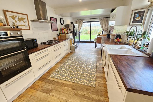 61, Parkwood Road, Tavistock photo 3