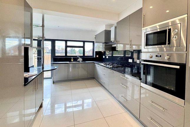 Whatsapp Image 2025-11-04 At 12.57.33_7Eb233F7.Jpg