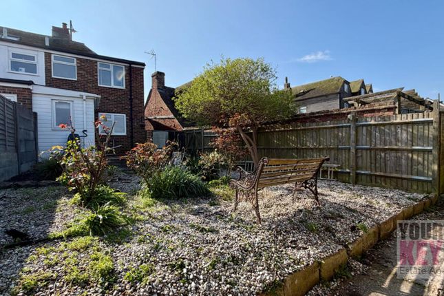 31, High Street, Dymchurch photo 3