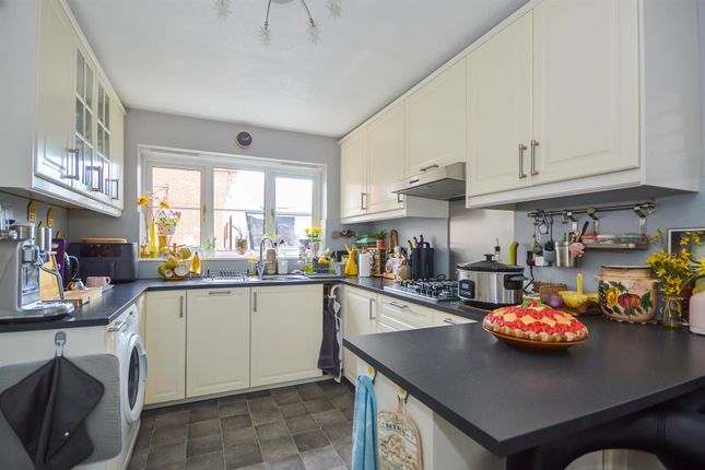8, Western Gales Way, Normanton photo 2