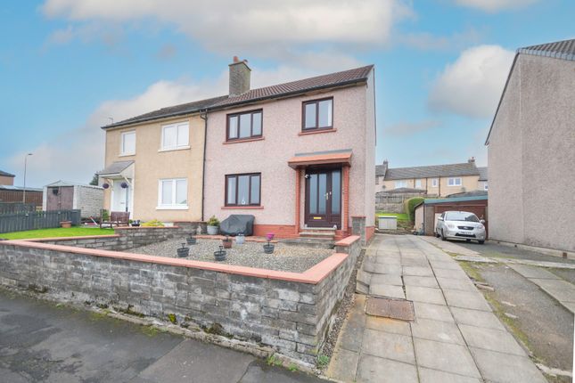 3-bed house on 3, Auchincloch Drive, Banknock, £148,000