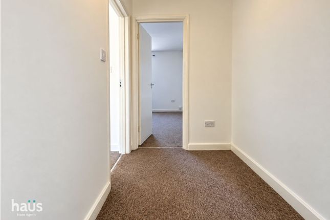 Flat 59a, Bellegrove Road, Welling photo 4
