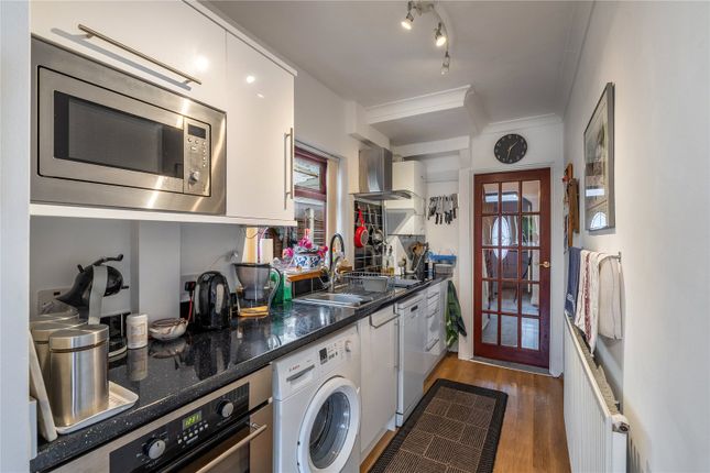 111, Winchester Road, Wolverhampton photo 3