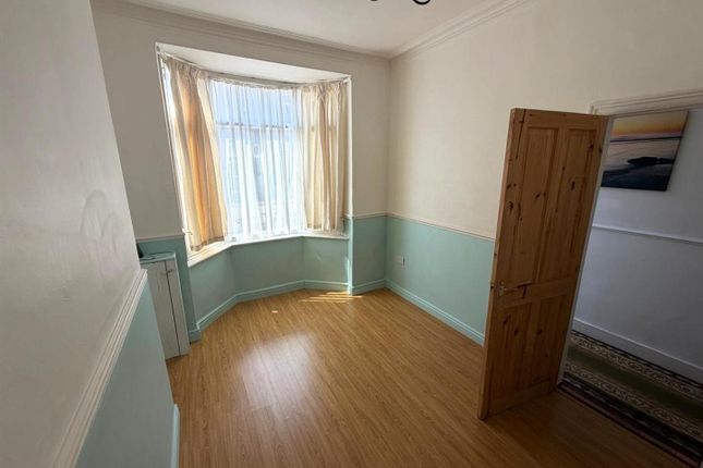 44, Volta Street, Selby photo 3