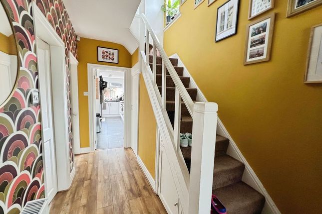 131, Long Lane, Bolton photo 4