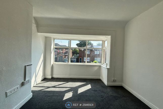 Fairless Road, Eccles, Manchester photo 5