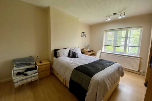 Flat for sale in Deacons Hill Road, Elstree