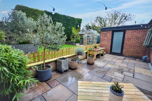 1, Fitzherbert Close, Stone photo 4