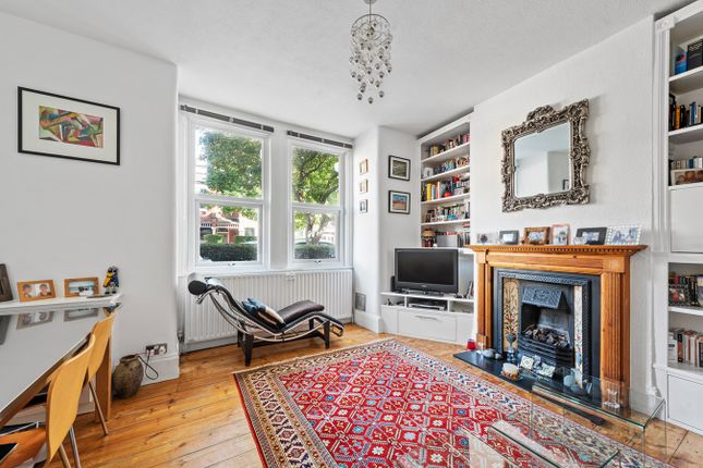 Flat for sale in St Albans Avenue, Bedford Park Borders, Chiswick