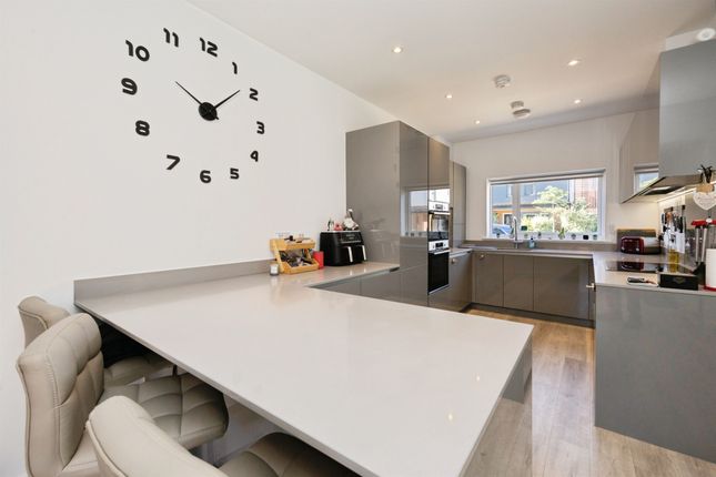 7, Highwood Drive, Ashford photo 4