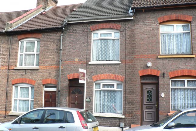 Terraced house to rent in Tavistock Street, Luton