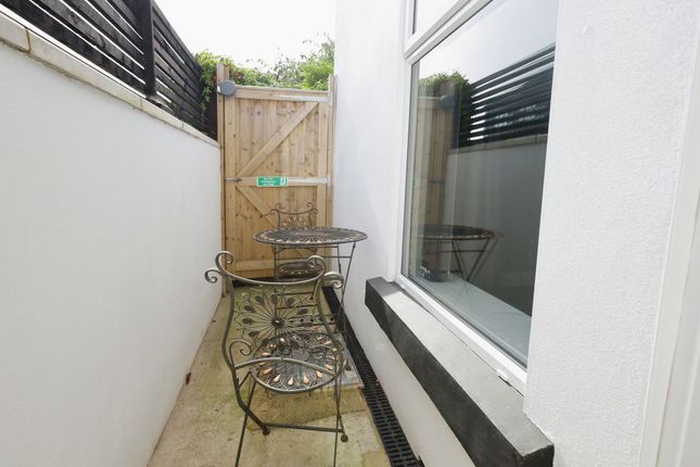 Flat 2, 59 Ashley Road, Bournemouth photo 2