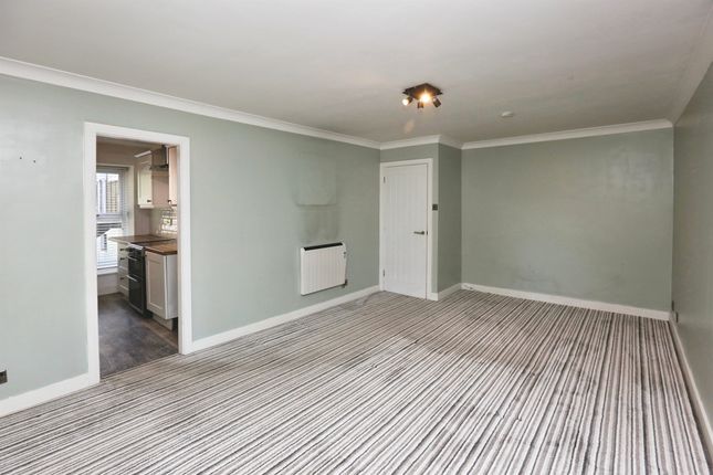 Flat 8, Willow Court, Cleveland Drive, Fareham photo 4