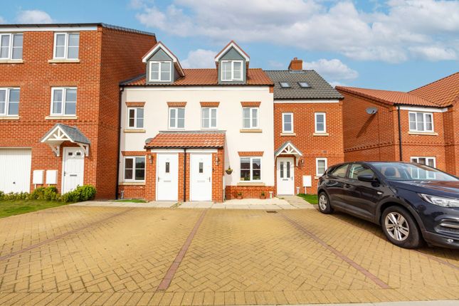 Town house for sale in Roper Way, North Walsham