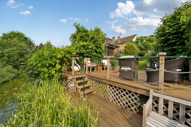 241, Uxbridge Road, Rickmansworth photo 2