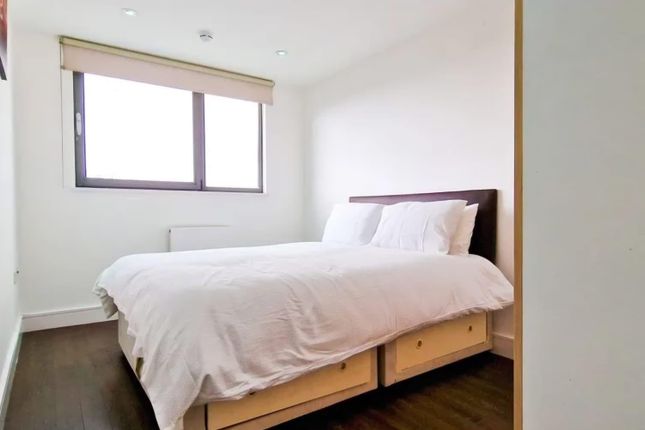 Flat 1103, 455, High Road, Wembley photo 3