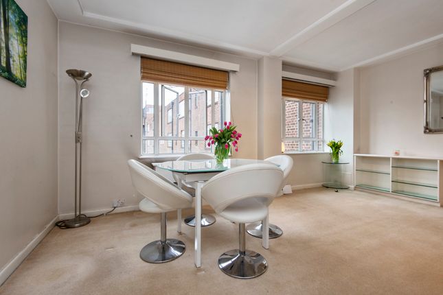 Flat for sale in Paramount Court, Bloomsbury, London
