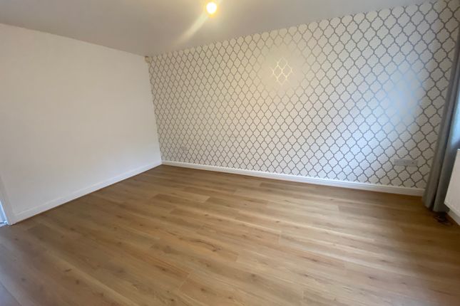 3, Rosegarth Court, DONCASTER photo 4