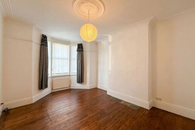 30 Faraday Grove, Gateshead photo 3