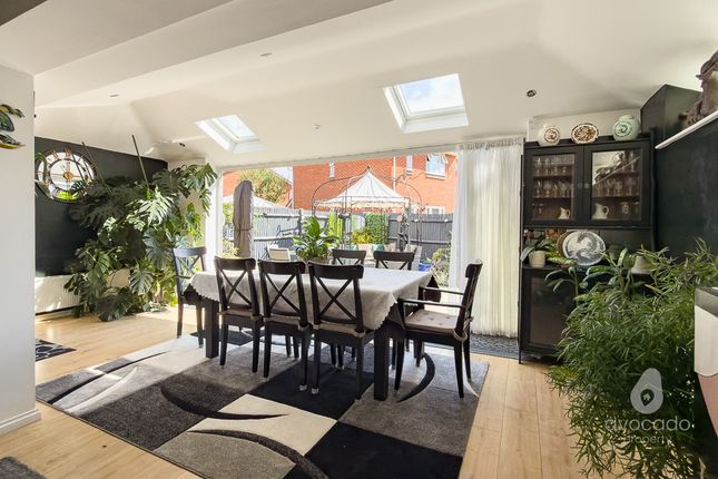 17 Flexford Green, Bracknell, Berkshire photo 4