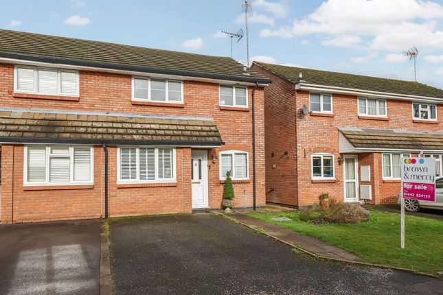 Thumbnail End terrace house for sale in Meadowbrook, Tring