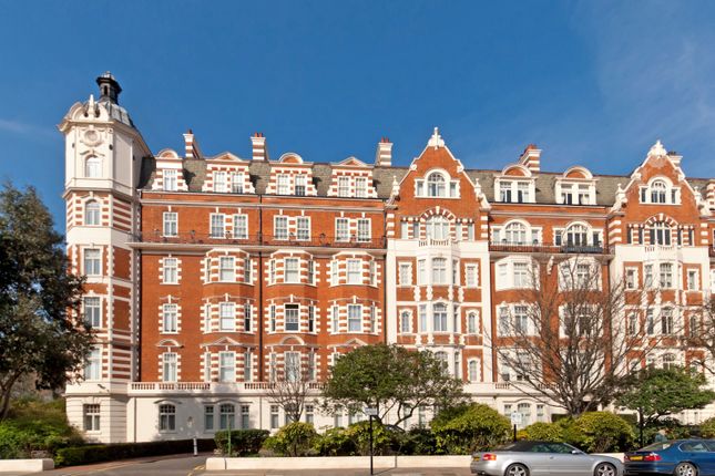 Flat for sale in North Gate, Prince Albert Road, St John's Wood, London NW8
