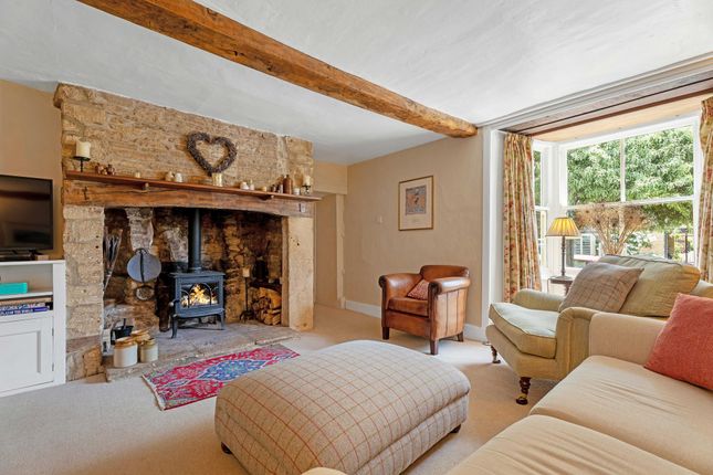 52 High Street, Chipping Norton photo 2