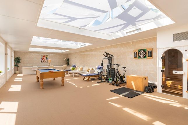 2C1Rcn - Gym Games Room B.Jpg