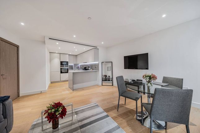 Flat for sale in Admiralty House, St Katharine Docks, London