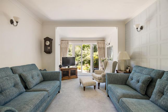 37, Waterhall Avenue, Highams Park photo 3