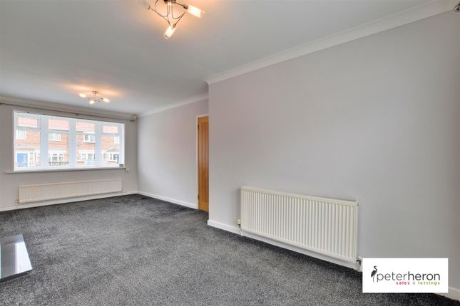 18, Courtney Drive, Sunderland photo 4