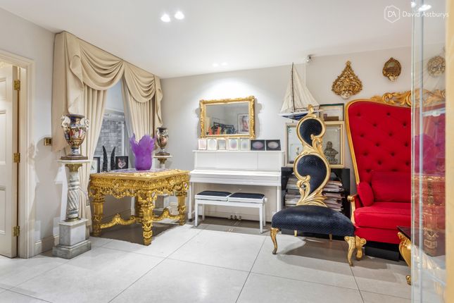 Terraced house for sale in Smith Street, Chelsea, London