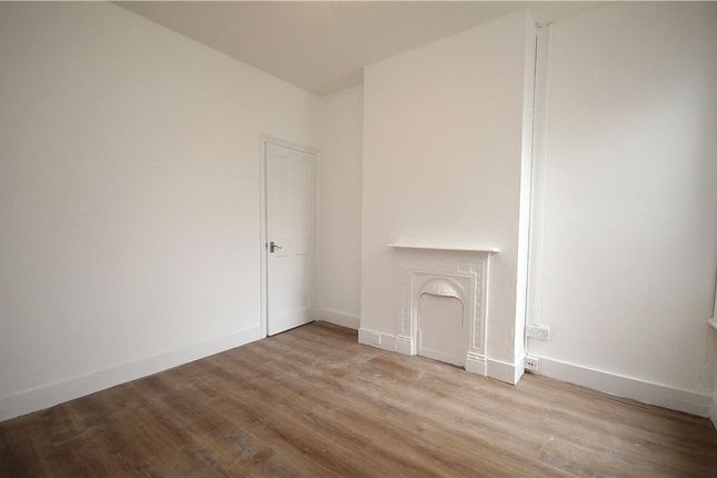Flat A, 189, South Ealing Road, Ealing photo 4