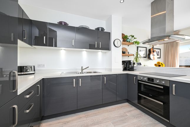 18, Armstrong Road, Longstone, Edinburgh photo 4