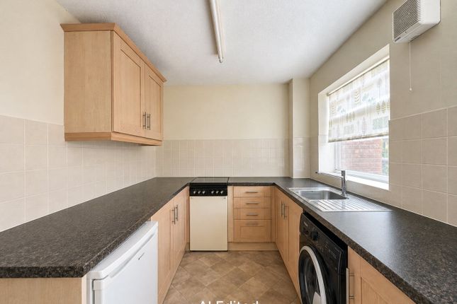 15, Barton Road, Devon photo 2